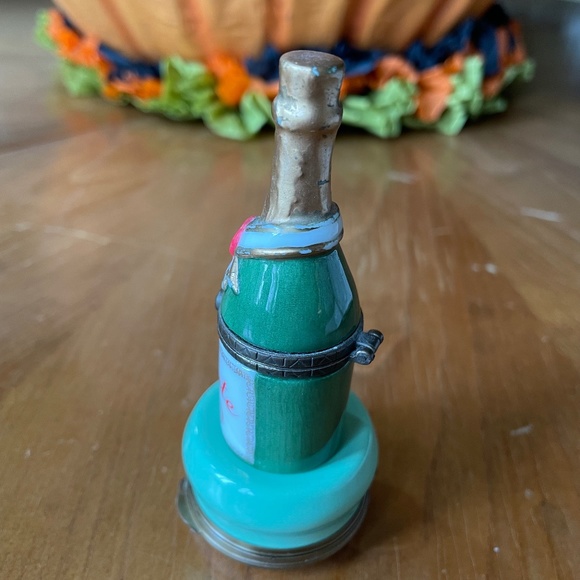 "Celebrate 2000" Porcelain Hinged Champagne Bottle - Picture 4 of 8